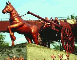 Tomtom sculpture opens at Rajshahi 
