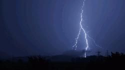 2 killed by lightning strikes
