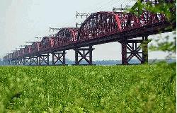 Man found dead under Hardinge Bridge