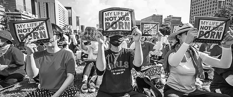 South Korean women protest against sexism and hidden camera pornography on recently.