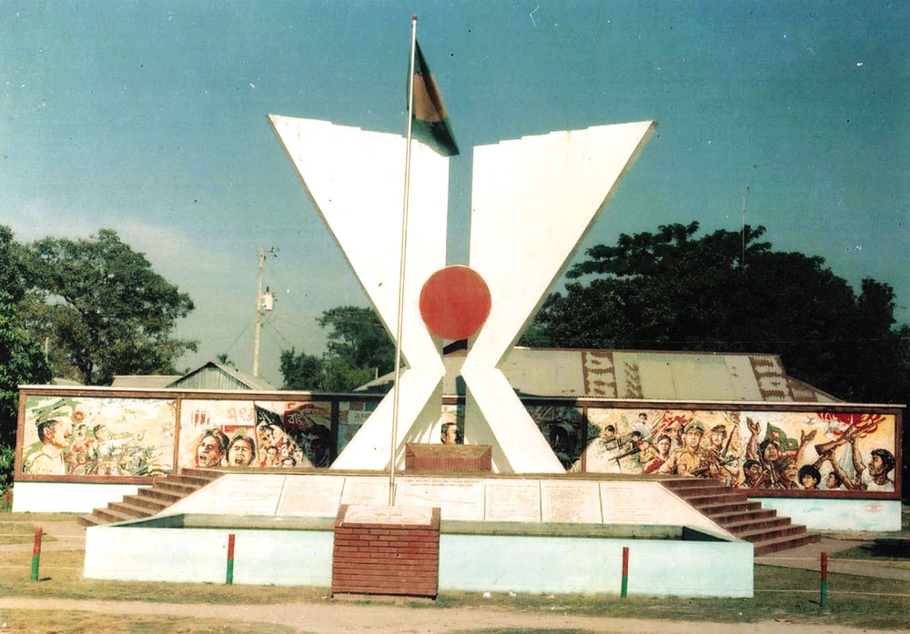 The photo shows the memorial monument built in 1999 at Dhanua Kamalpur in Bakshiganj Upazila. 	photo: Observer 