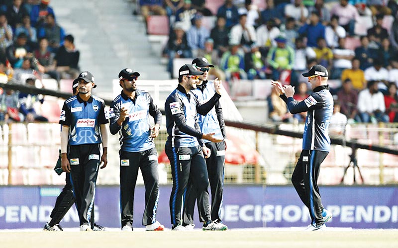 Players of Rangpur Riders celebrating a wicket of Sylhet Sixers in their match of the Bangladesh Premier League (BPL) at the Sylhet International Cricket Stadium on Saturday. 	photo: BCB