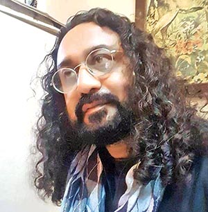 Maksudul Hasan has painted the artworks