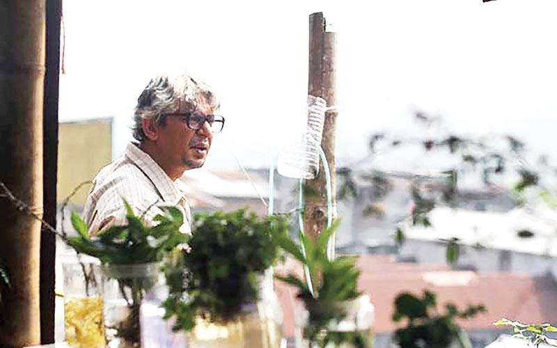 Chanchal Chowdhury has acted as Misir Ali in the film.