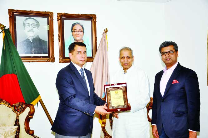 Uzbekistan Ambassador for  Bangladesh Farhod Arziev is being received by FBCCI President Md. Shafiul Islam Mohiuddin, Senior Vice President Sheikh F Fahim at FBCCI in Dhaka on Saturday.