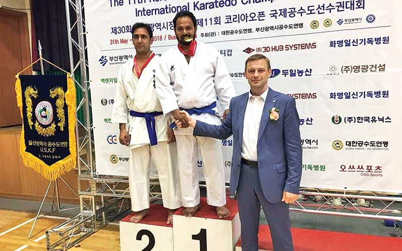 Actor Alexander Bow becomes Karate Champion in Busan