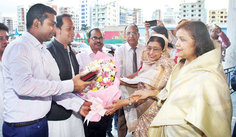 Bangladesh Mariners' Society giving reception to Deputy Minister for Education Barrister Mohibul Hasan Chowdhury Nowfel at Baridhara in the capital. After the reception, Nowfel inaugurated the construction work of Mariners' Society Tower here.	photo: observer