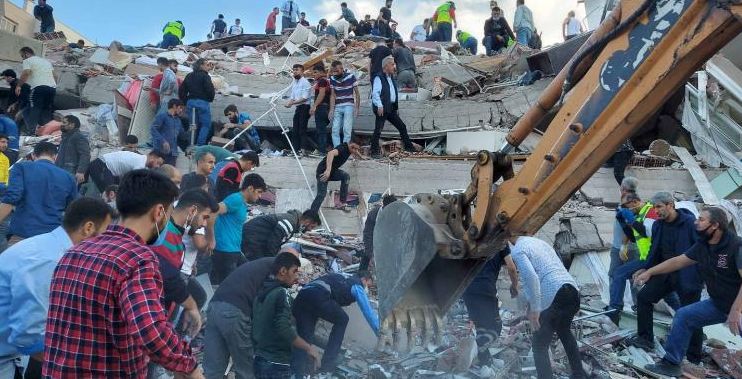 26 killed as powerful earthquake jolts Turkey, Greece