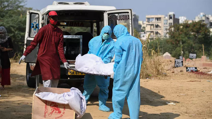 India's coronavirus outbreak is the second worst in the world and hospitals and graveyards have begun to overflow Sajjad HUSSAIN AFP/File