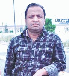 Rashid Chowdhury, an avant-garde tapestry artist