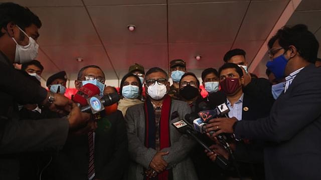 Health Minister Zahid Maleque talks to newsmen at Kurmitola General Hospital in Dhaka on Tuesday. 