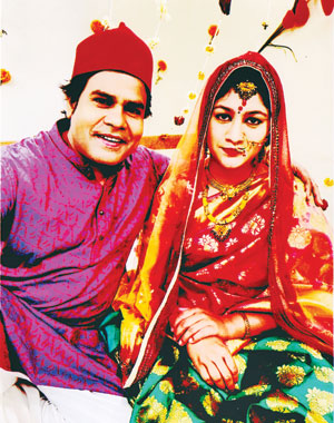 Another transgender woman Nusrat Mou (right) who will star in a drama named 'Chapabaz' at 8:40pm at Baishakhi Television.