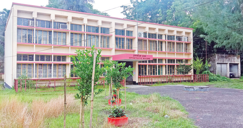 Raipur Fish Hatchery & Training Centre.	photo: observer