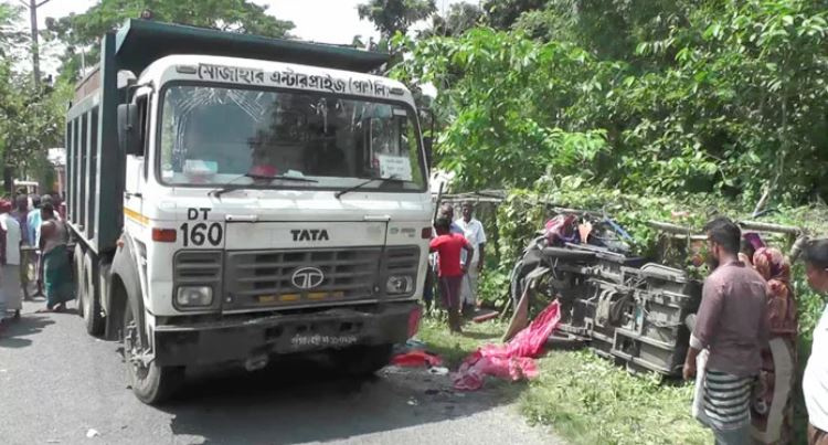 Four killed as truck rams auto-rickshaw in Rangpur