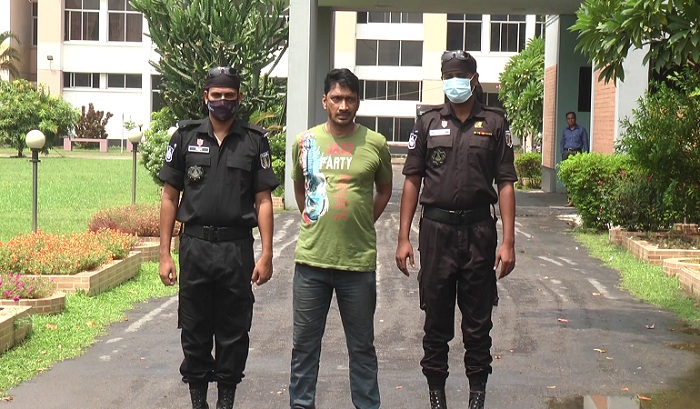 Former Narayanganj district Chhatra Dal president and alleged top terror Zakir Khan who had been absconding for long two decades was arrested by Rapid Action Battalion (RAB)-11.