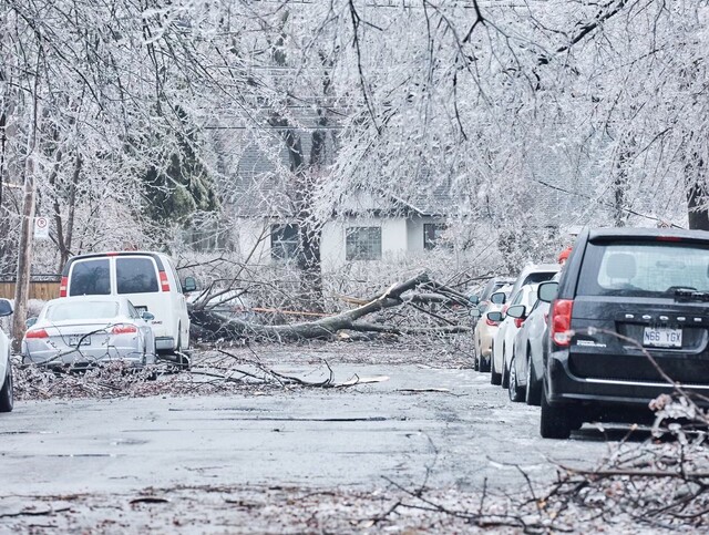 Hundreds of thousands without power in Canada after ice storm
