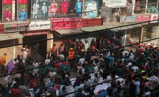 Eight shops damaged in Rangpur market fire