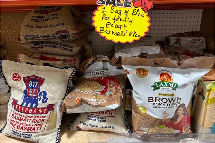 Purchase limits were imposed on rice in a grocery store in Canada after India's export ban PHOTO: BBC
