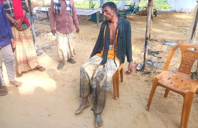 During the stetting the election camp ablaze, the camp's security guard Abu Salek was physically assaulted. 
