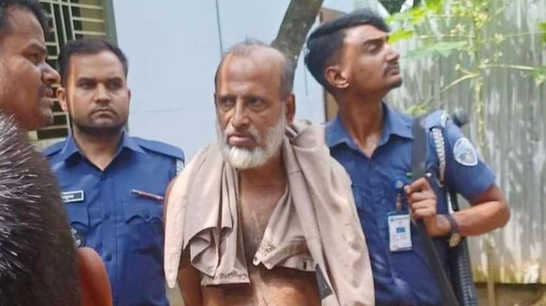 Police arrests the accused Manik Mia. Photo: Collected