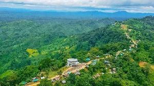 Over 800 tourists stranded in Sajek amid 72-hour blockade