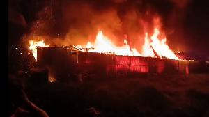 Fire breaks out at Gazipur colony