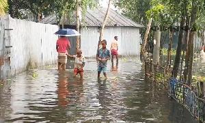 Flashflood maroons 25,000 people in Lalmonirhat