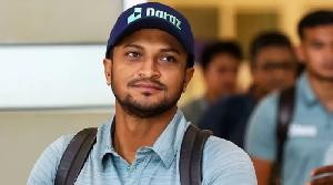 Shakib returns to USA, speculation grows over Test career