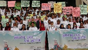  Human Chain on environmental pollution at Uttara University 