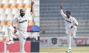 Pakistan crush England in second Test to set up series decider