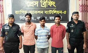 Three held with 37-kg hemp in Natore