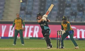 NZ set 159-run target for SA in Women's World Cup final