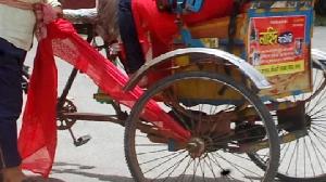 Woman dies as scarf get tangled in autorickshaw wheels