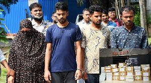 Four held with fake stamps worth Tk 15cr