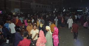 RMG workers' 10hr long road blockade causes severe traffic jam in Gazipur