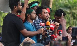 Nahid promises to fulfill JnU students' demands within 3 days