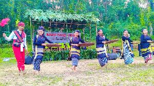 Khasia communities celebrate New Year's Eve 'Seng Kut Snem'