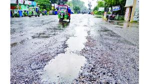 Laxmipur-Noakhali road causing passenger hassles