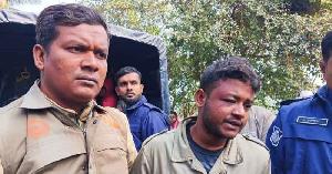 Teen strangled to death over stolen van in Narail, 3 held 