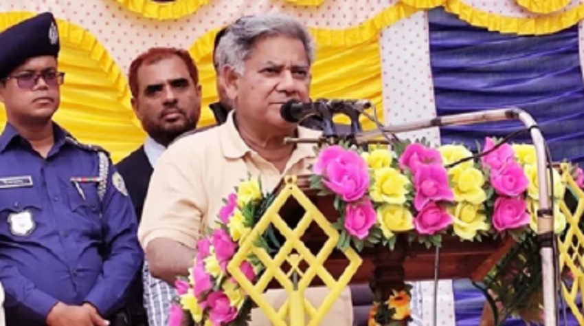 Advisor Brigadier General (Retd.) Dr. M. Shakhawat Hossain speaking at the inauguration programme of newly constructed Flat Pontoon-1 in Bhola's Charfassion upazila on Saturday. Photo: Observer
