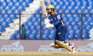 Dhaka break losing streak with thrilling win over Sylhet