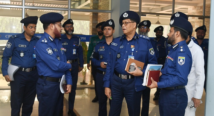 Inspector General of Police (IGP) Baharul Alam speaking after a meeting with doctors, nurses, and hospital staff on Tuesday. Photo: Collected