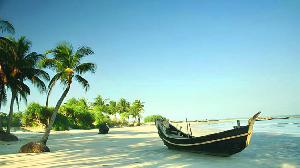 Travel to St. Martin suspended for 9 months  