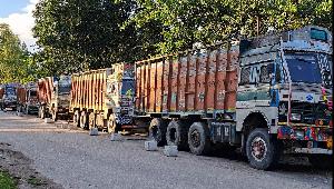Stone import thru Burimari Land Port suspended 