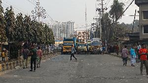 Garment workers in Ctg block roads over unpaid wages  
