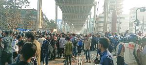 Titumir college students now block Mohakhali rail track