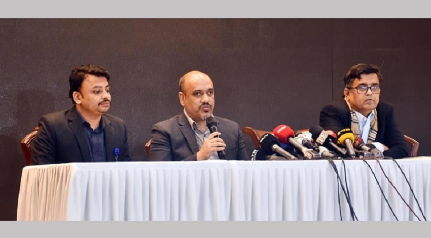 Chief Adviser�s Deputy Press Secretary, Abul Kalam Azad Majumder, spoke at a press briefing at the Foreign Service Academy this evening. Photo: PIC