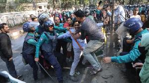 Police disperse protesting teacher candidates with batons and water cannons