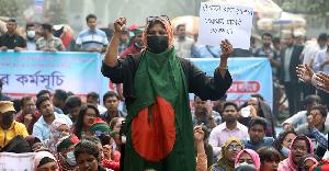 Primary teacher recruitment protesters vow to continue movement