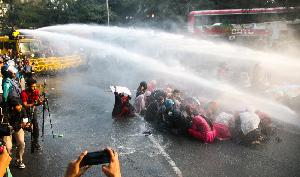 Police charge baton on teacher candidates, use tear gas, water cannon